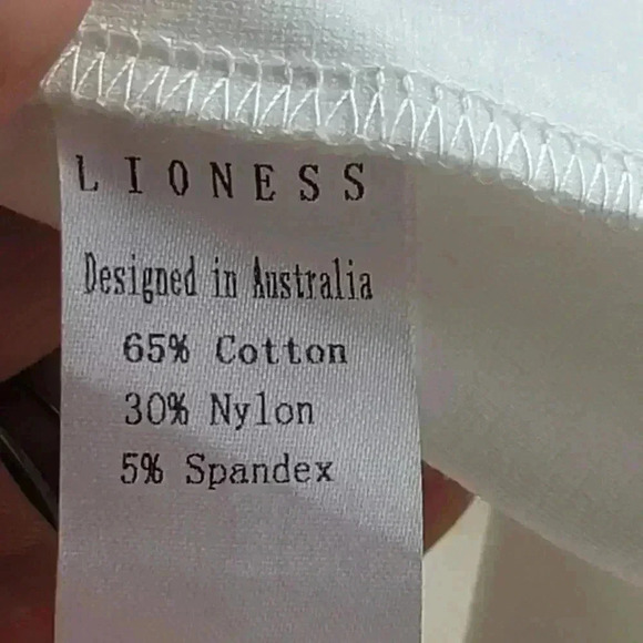 Lioness white pleated mini skirt sz small - Picture 4 of 4